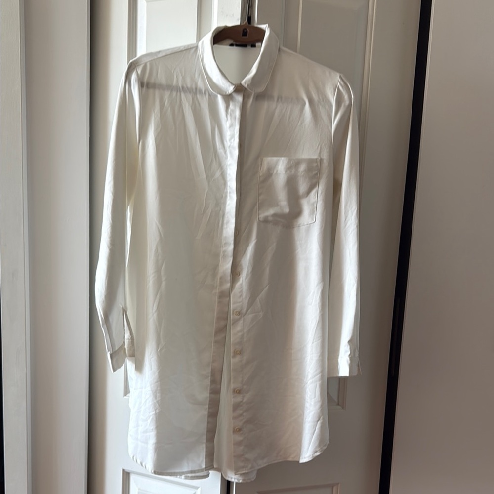 H&M Women’s White Button Down Shirt